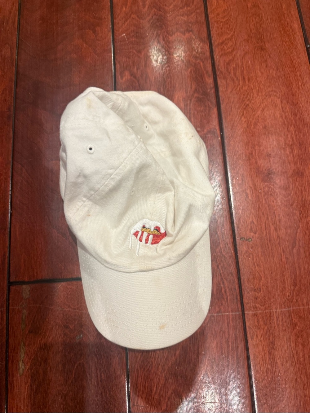 Rare limited edition Kylie Jenner white baseball cap #kyliejennershop #kylie